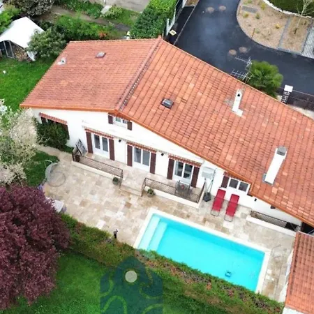 Charmante Maison Avec Piscine
